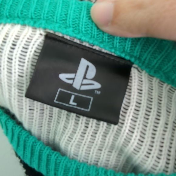 PlayStation Geeknet Holiday Ugly Christmas Sweater large PS4 PS5 Pre-owne - Picture 6 of 7